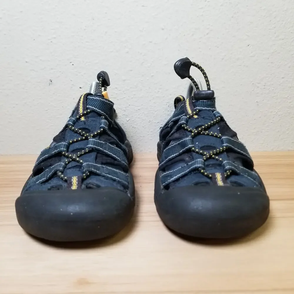 Keen Kids Size 2 Newport Water Sandals‎ Blue Black Outdoor Trails Hike Gorpcore